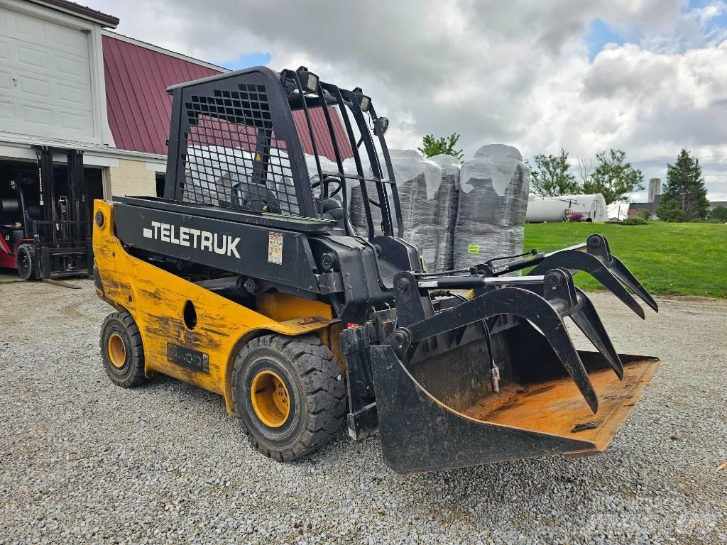 JCB Teletruk 30 D Terenski viličar