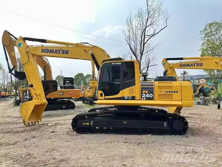 Komatsu PC240 Bageri gusjeničari