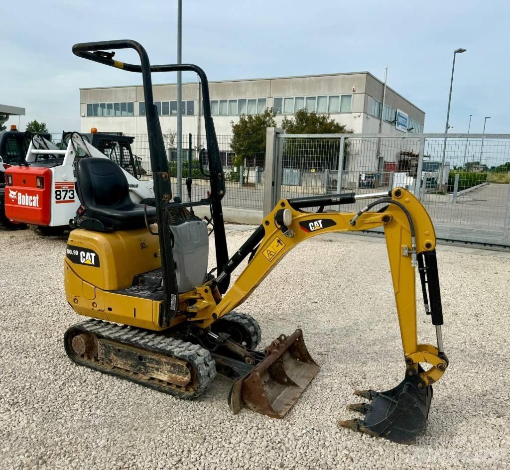 CAT 300.9 D Mini bageri <7t