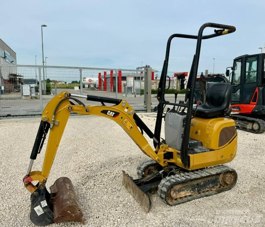 CAT 300.9 D Mini bageri <7t
