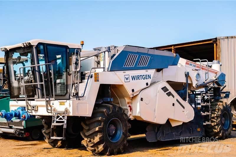 Wirtgen WR240 Ostali kamioni