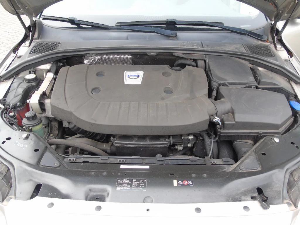 Volvo V70 + manual Automobili