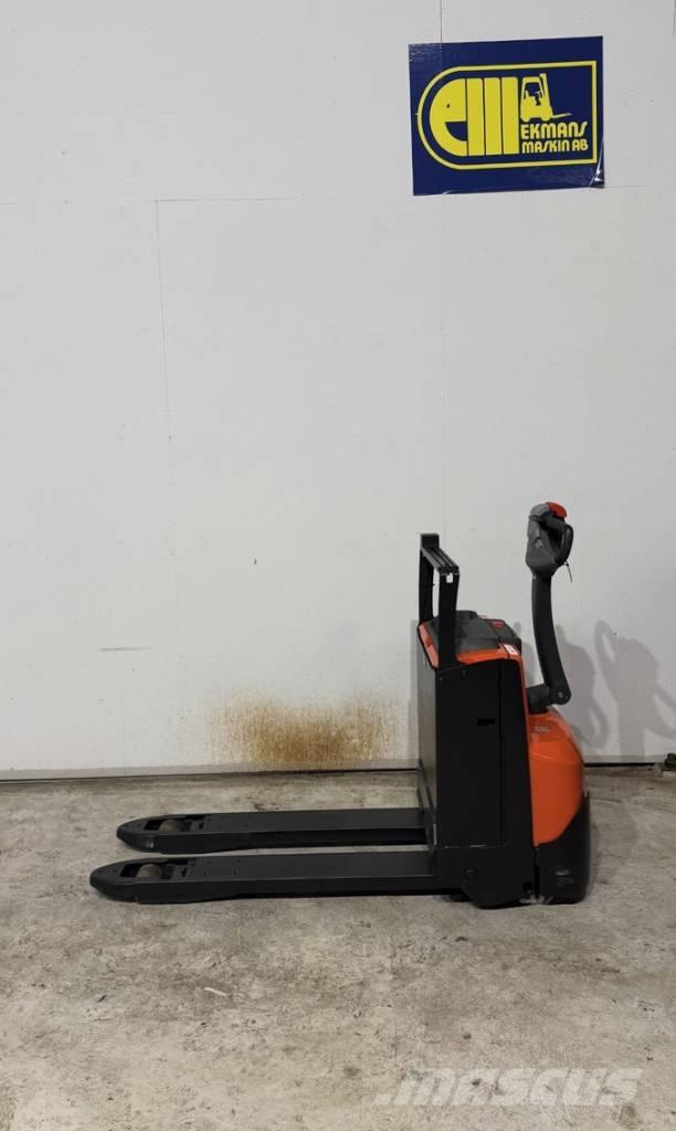 BT truck LWE 180 Nisko podizni električni viličar