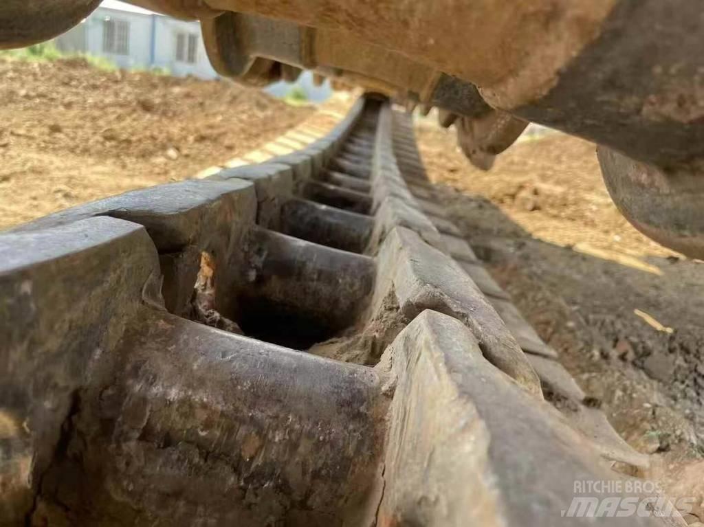 Doosan DH370 Bageri gusjeničari