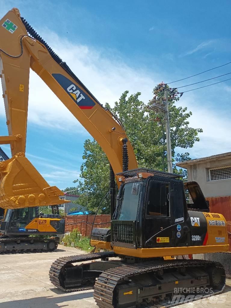 CAT 320 D2 Bageri gusjeničari