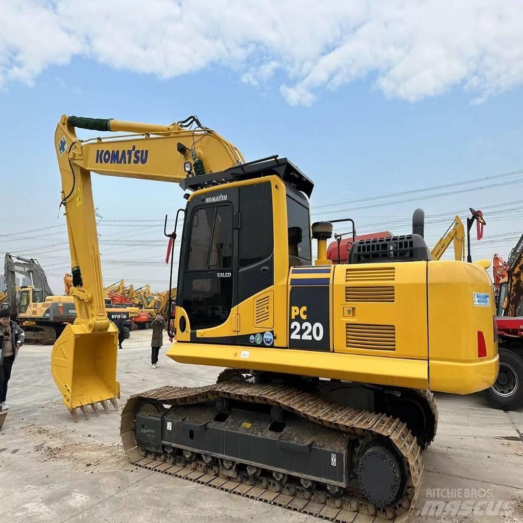 Komatsu PC 220-8 Bageri gusjeničari