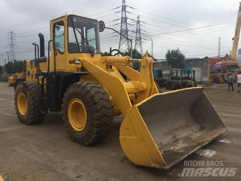Komatsu WA 320 Utovarni rovokopači