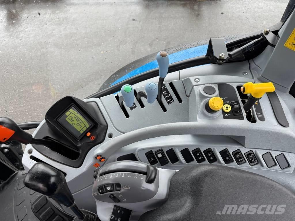 New Holland T 6040 Traktori