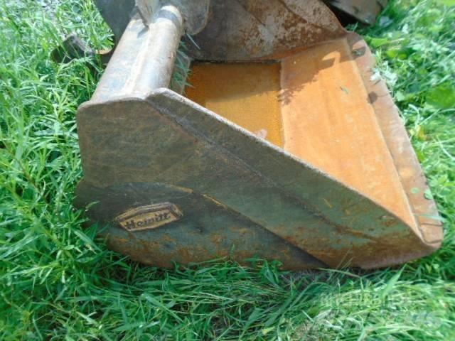 CAT 215 Bageri gusjeničari
