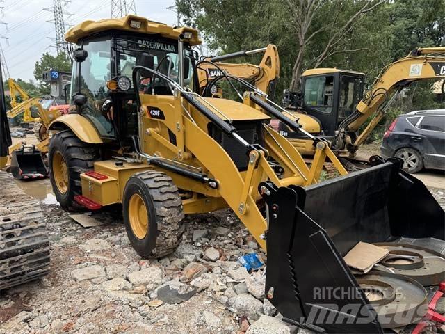 CAT 420 F Utovarni rovokopači