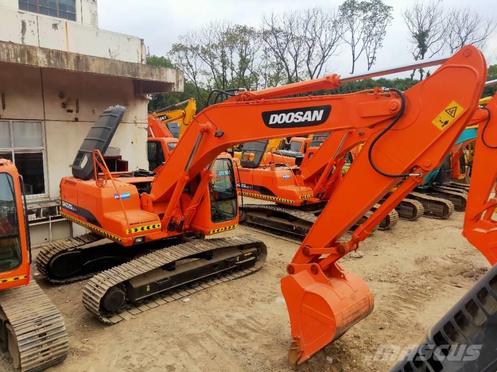 Doosan DH220LC-7 Bageri gusjeničari