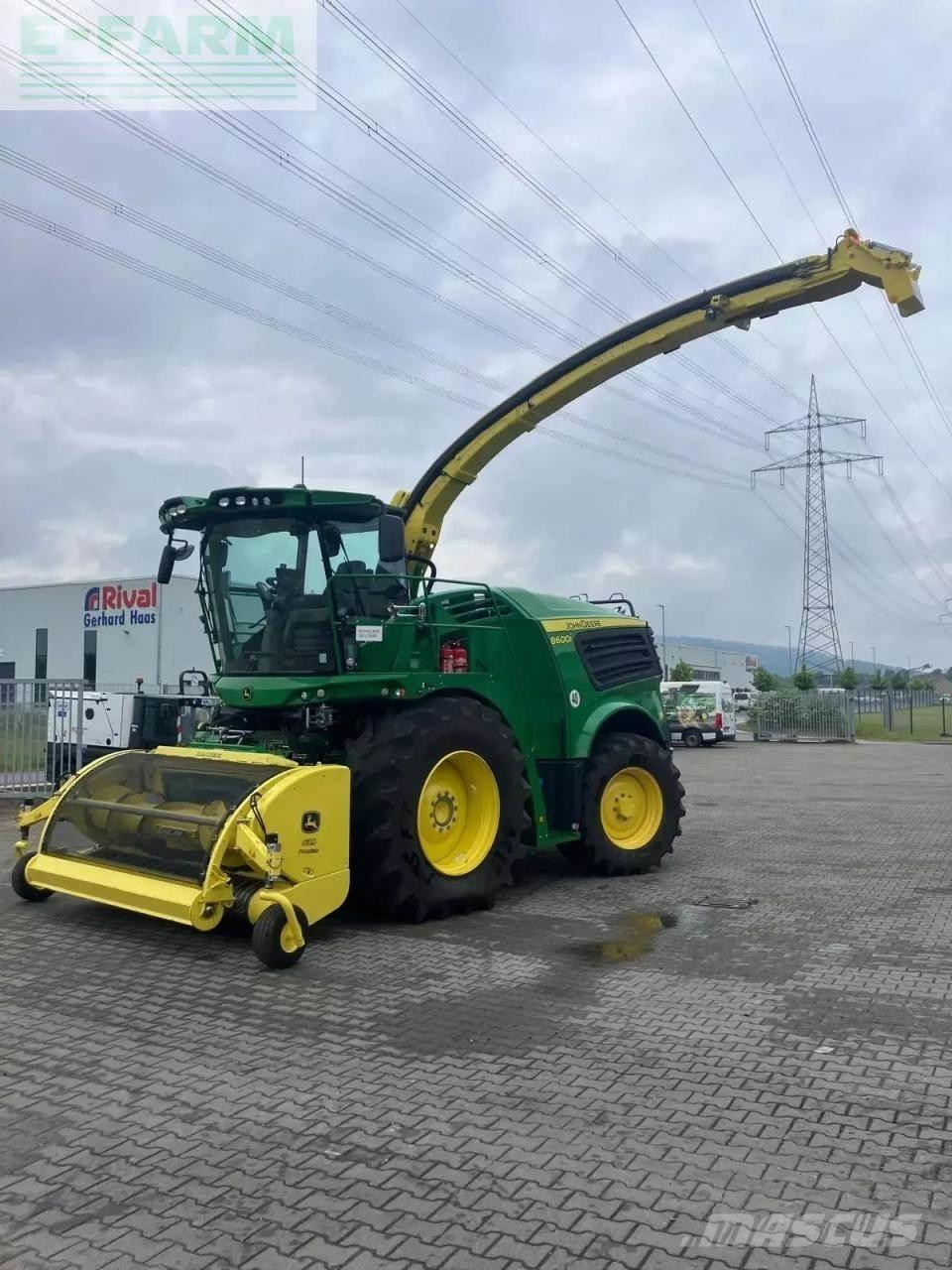 John Deere 8600i Strojevi za krmu na vlastiti pogon