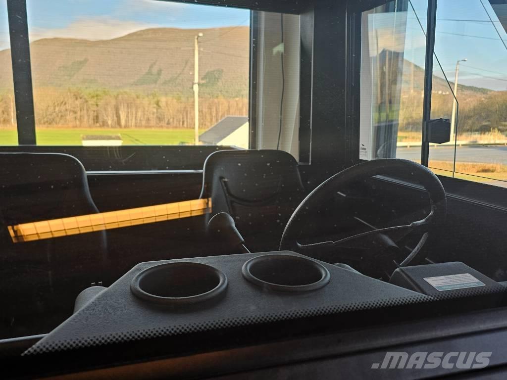 Corvus EX4 CAB Traktori