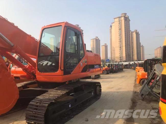 Doosan DH 225 LC-9 Bageri gusjeničari
