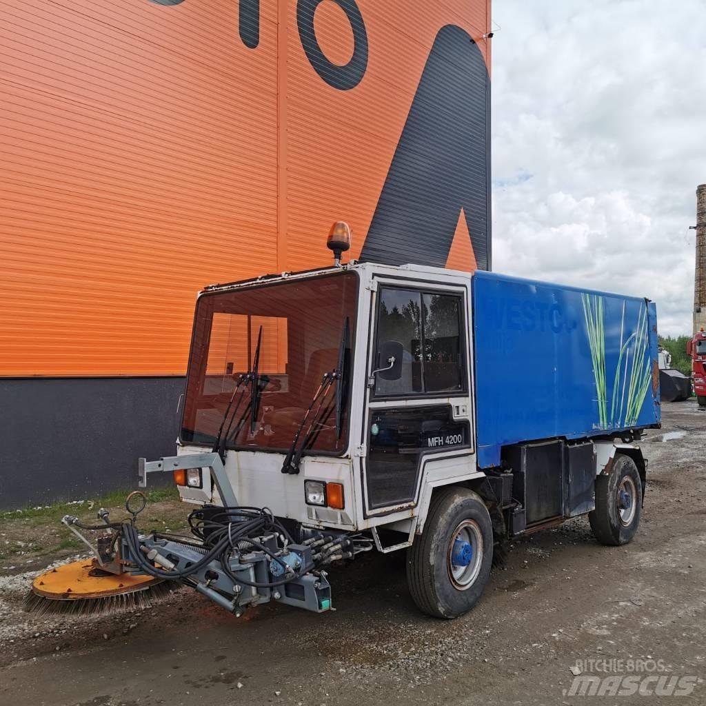 Mfh 4200 Strojevi za metenje
