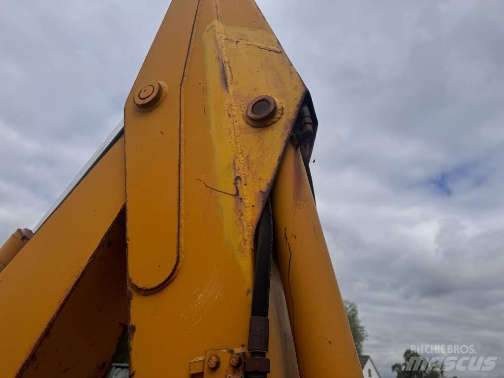 Komatsu WB 97 R-5EO Utovarni rovokopači