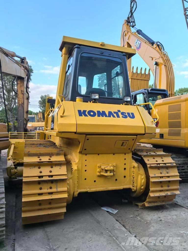 Komatsu D 65 PX-12 Buldožeri gusjeničari