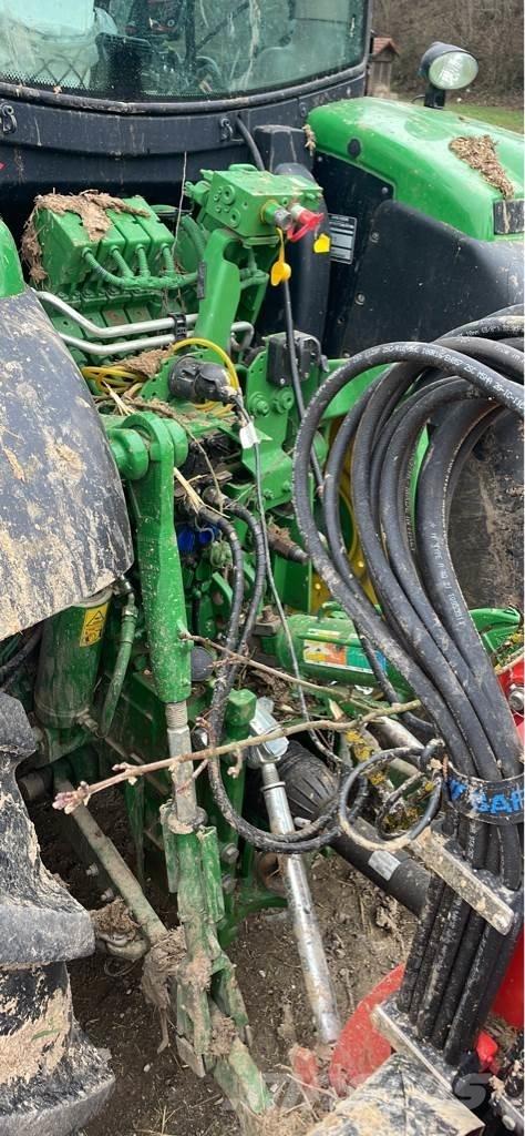 John Deere 6155R Traktori