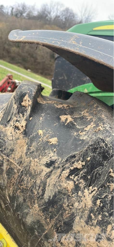 John Deere 6155R Traktori