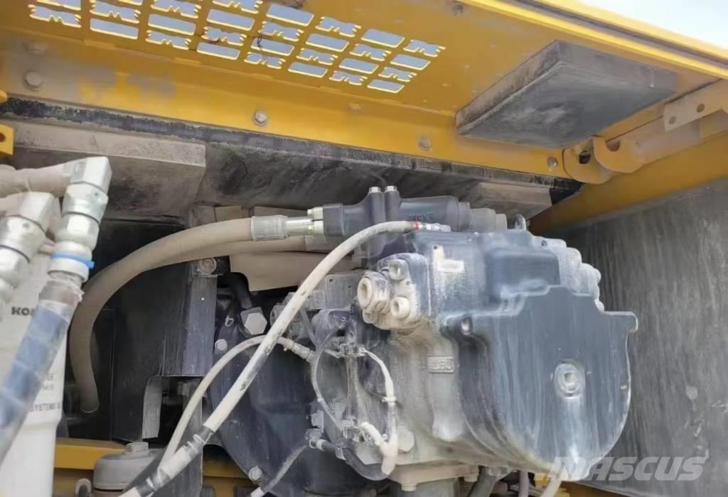 Komatsu PC 460-8 Bageri gusjeničari