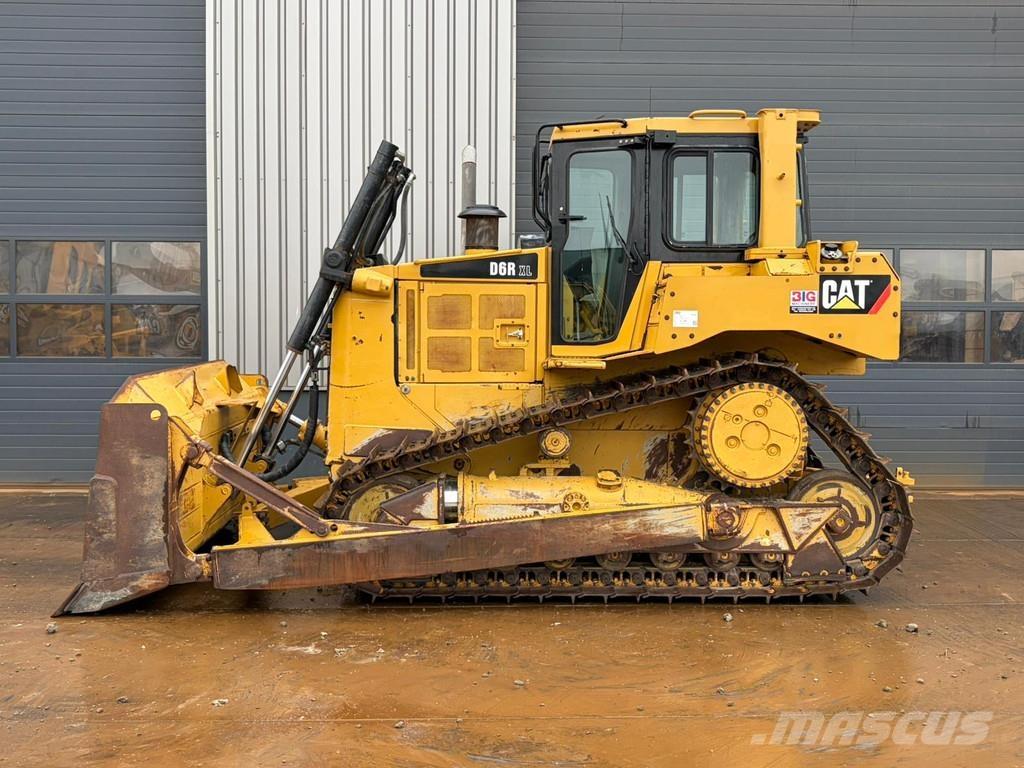 CAT D6R2XL Buldožeri gusjeničari