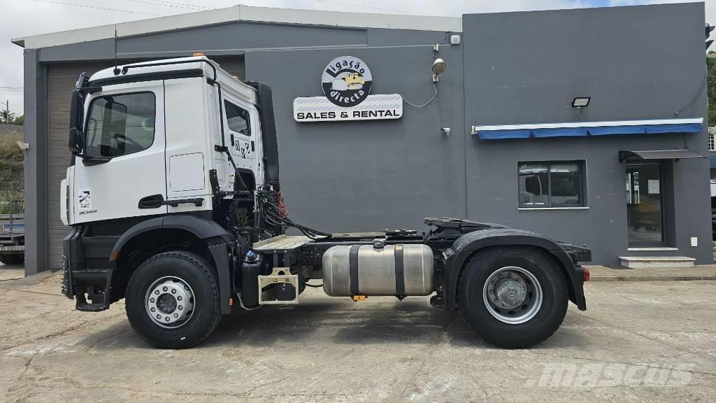 Mercedes-Benz 2045 Traktorske jedinice