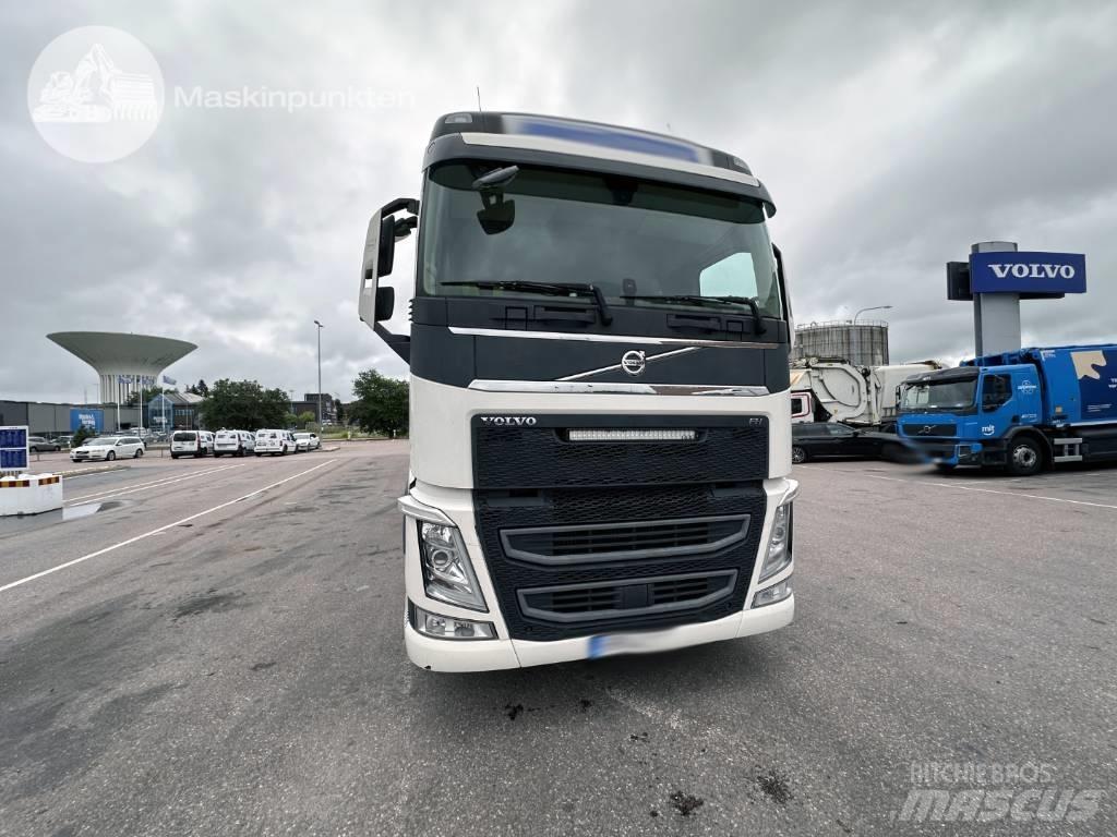 Volvo FH 500 EKIPAGE Rol kiper kamioni s kukama za dizanje