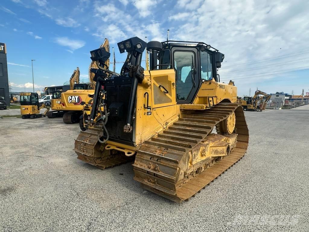 CAT D 6 XE Buldožeri gusjeničari