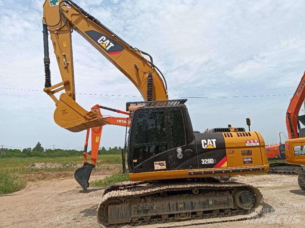 CAT 320D2 Midi bageri 7t – 12t