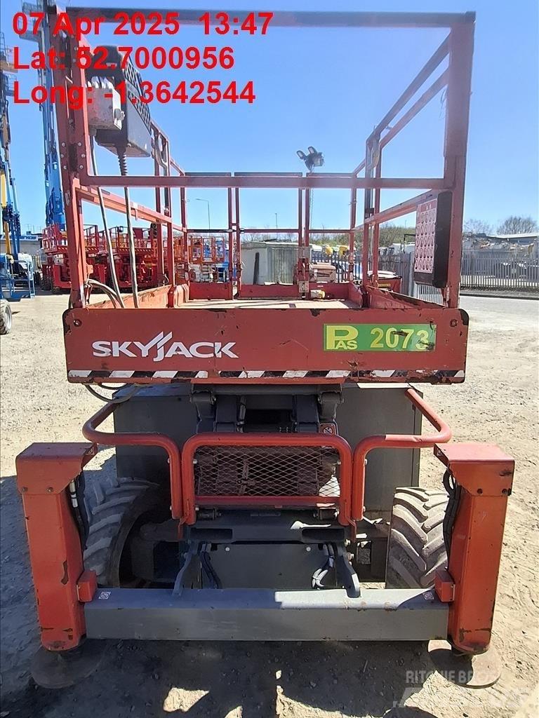 SkyJack SJ 6832 RT Škaraste platforme