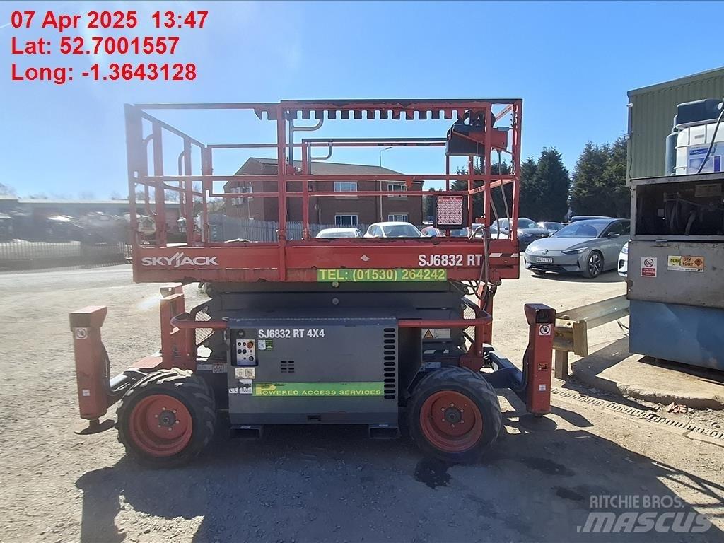 SkyJack SJ 6832 RT Škaraste platforme