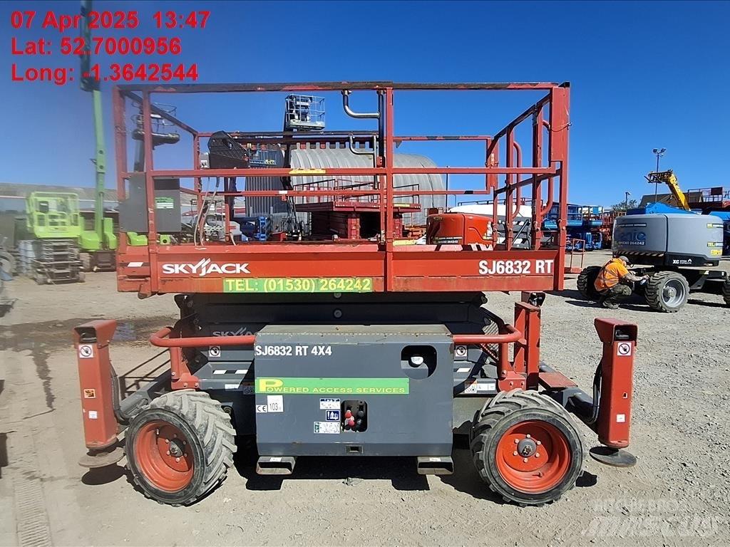 SkyJack SJ 6832 RT Škaraste platforme