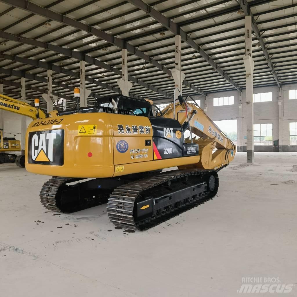 CAT 320 D2 Bageri gusjeničari