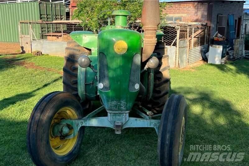 John Deere Lance Traktori