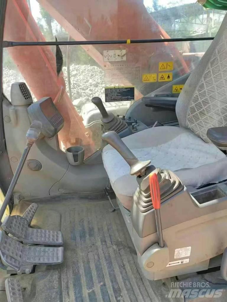 Hitachi ZAXIS270 Bageri gusjeničari