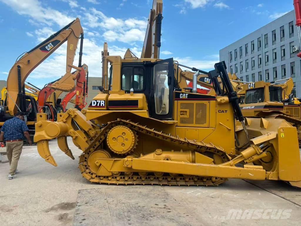 CAT D 7 R Buldožeri gusjeničari