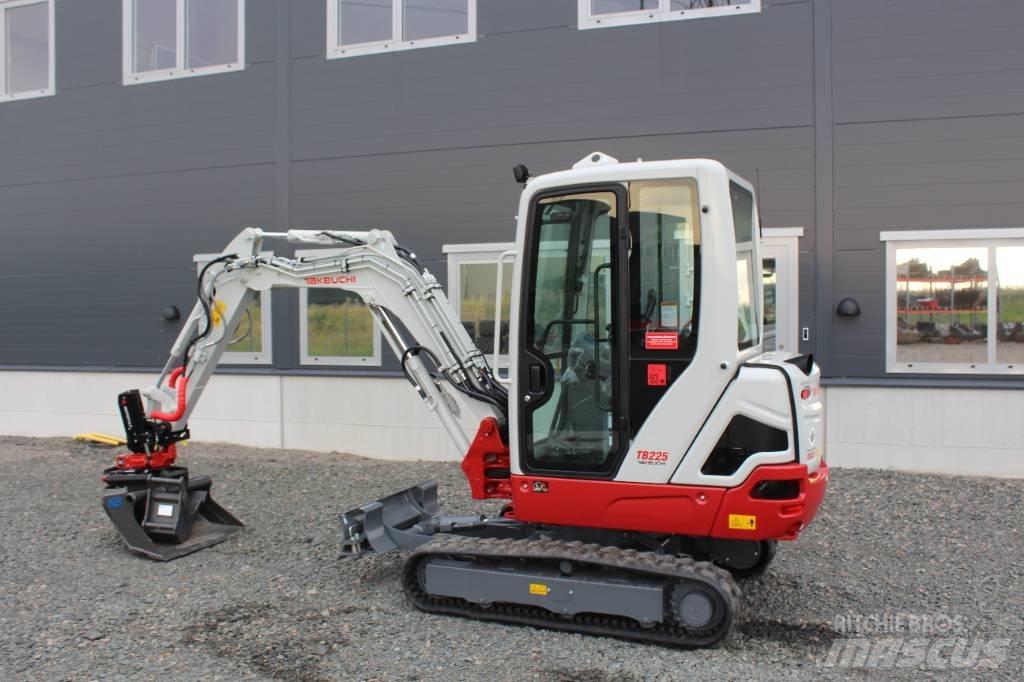 Takeuchi TB 225 Mini bageri <7t