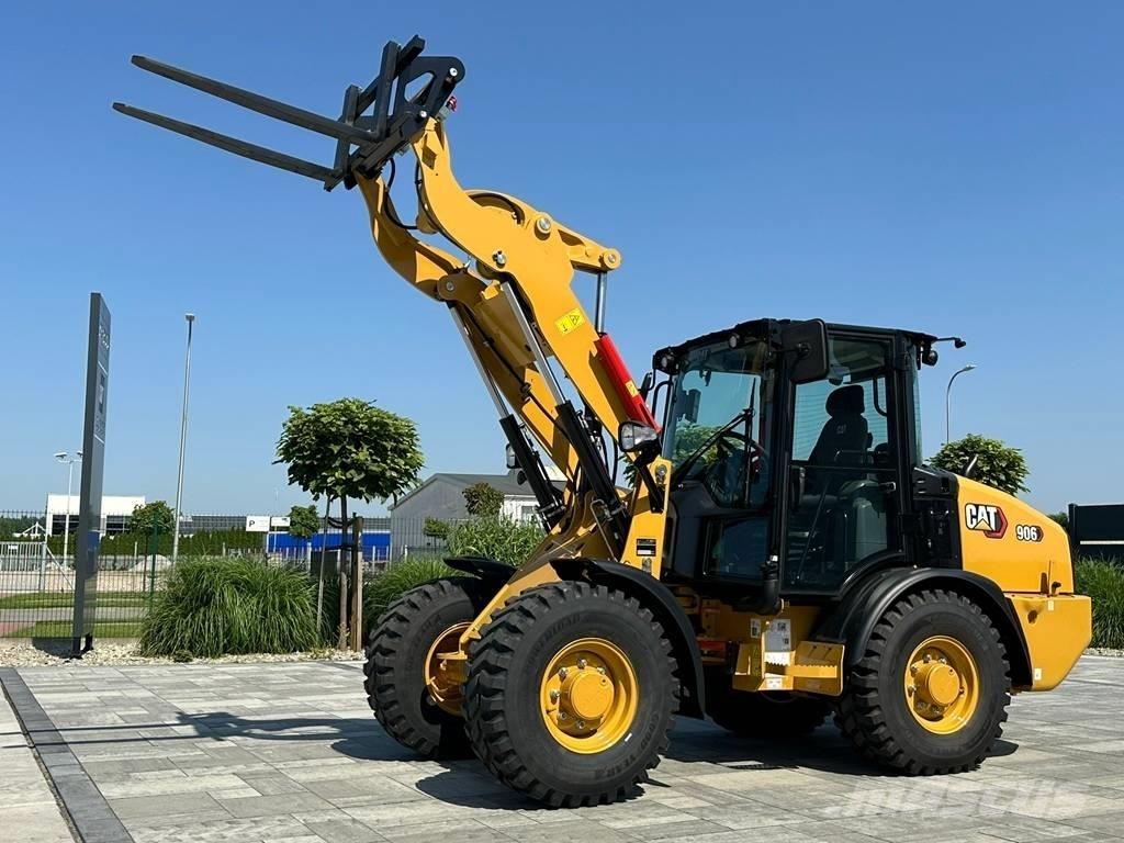 CAT 906 Utovarivači na kotačima