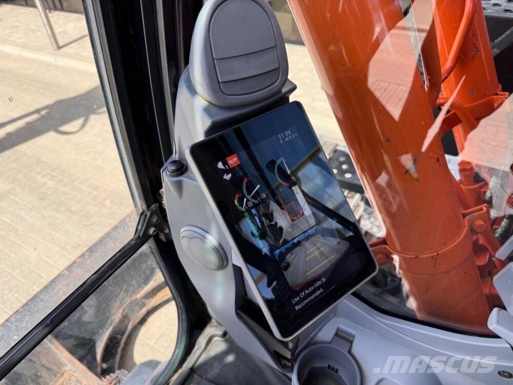 Hitachi ZX135USBL-7 Bageri gusjeničari