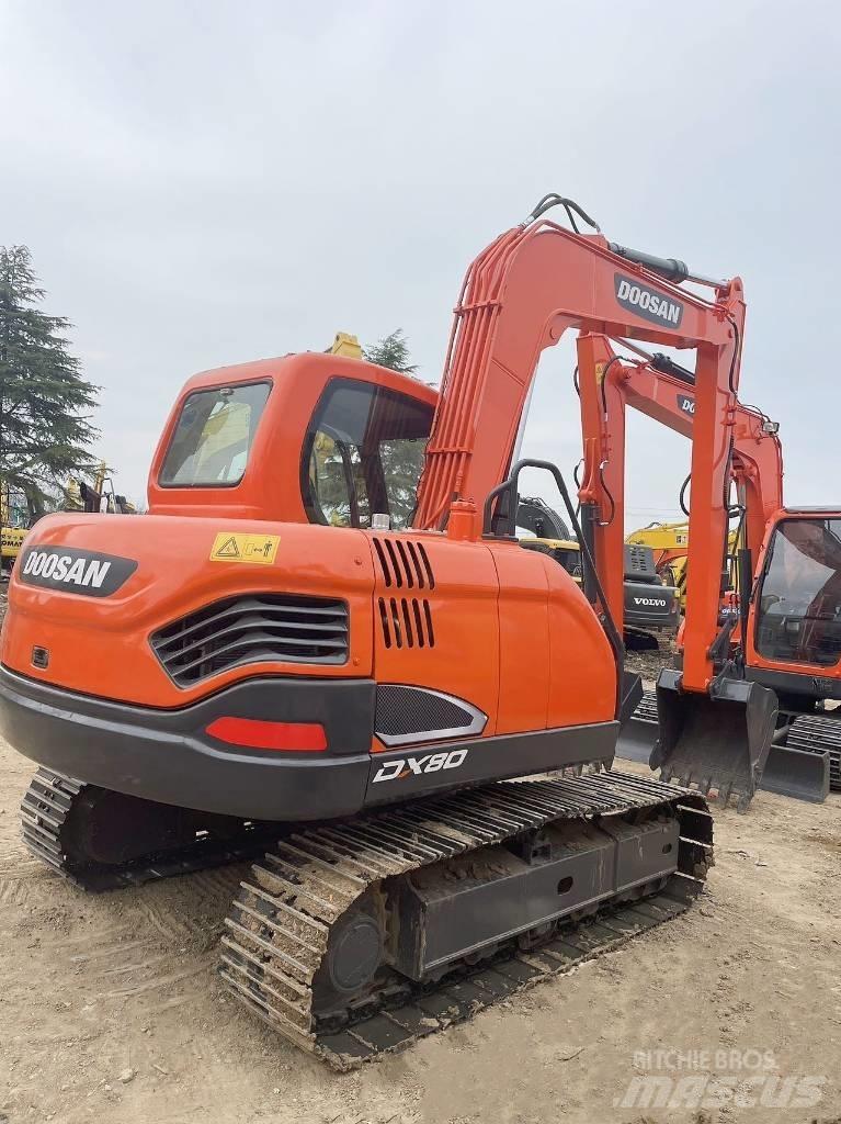 Doosan DX80 Midi bageri 7t – 12t