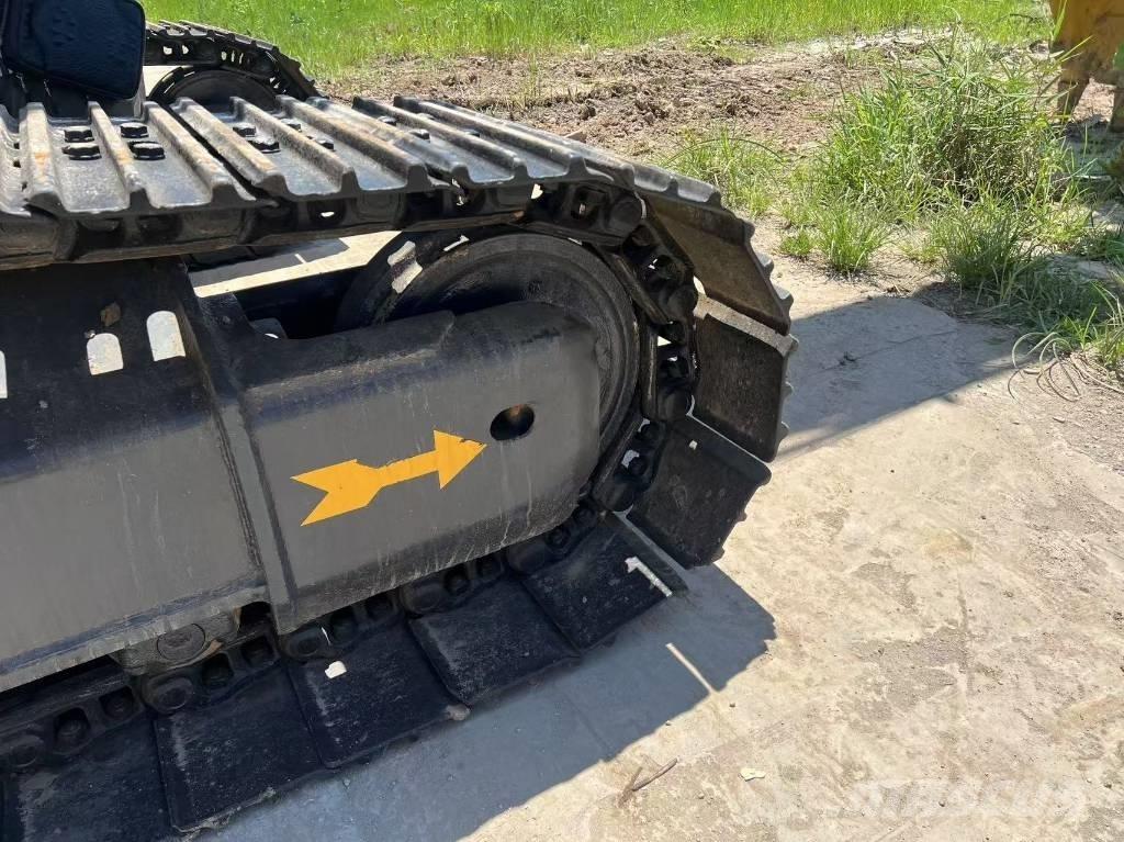 Komatsu PC 220 Bageri gusjeničari