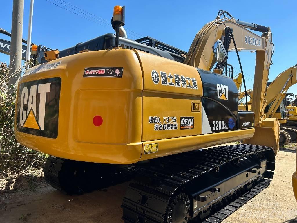 CAT 320D2L Bageri gusjeničari