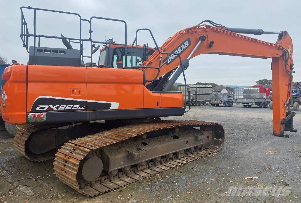 Doosan DX 225 LC Bageri gusjeničari