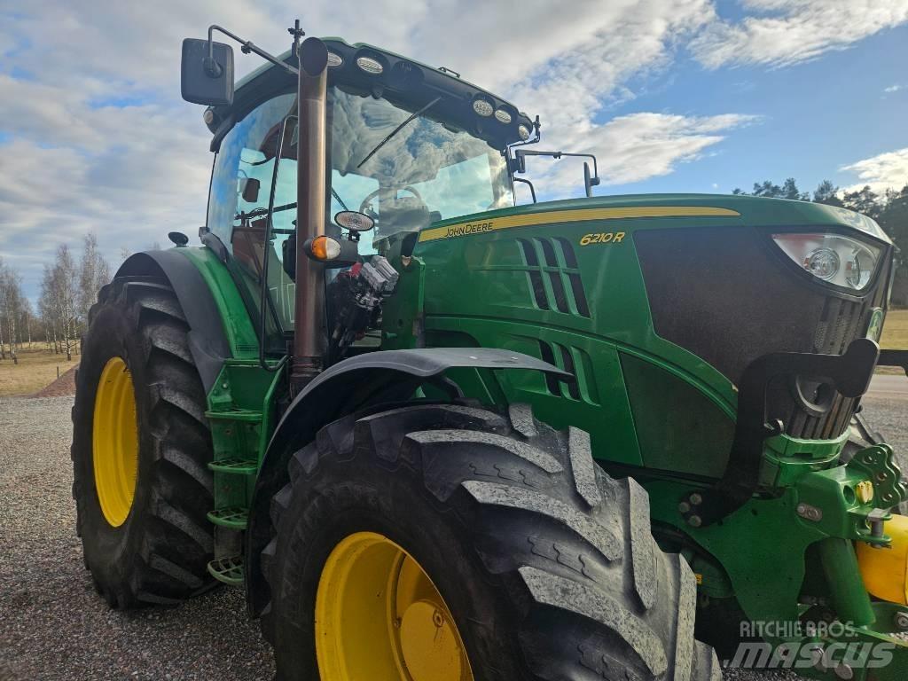 John Deere 6210 R Traktori