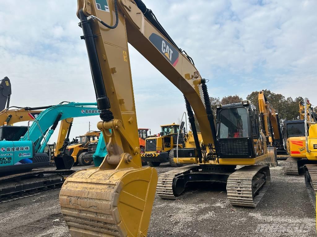 CAT 320 D2 Bageri gusjeničari