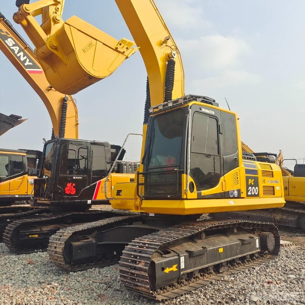 Komatsu PC 200-8 Bageri gusjeničari