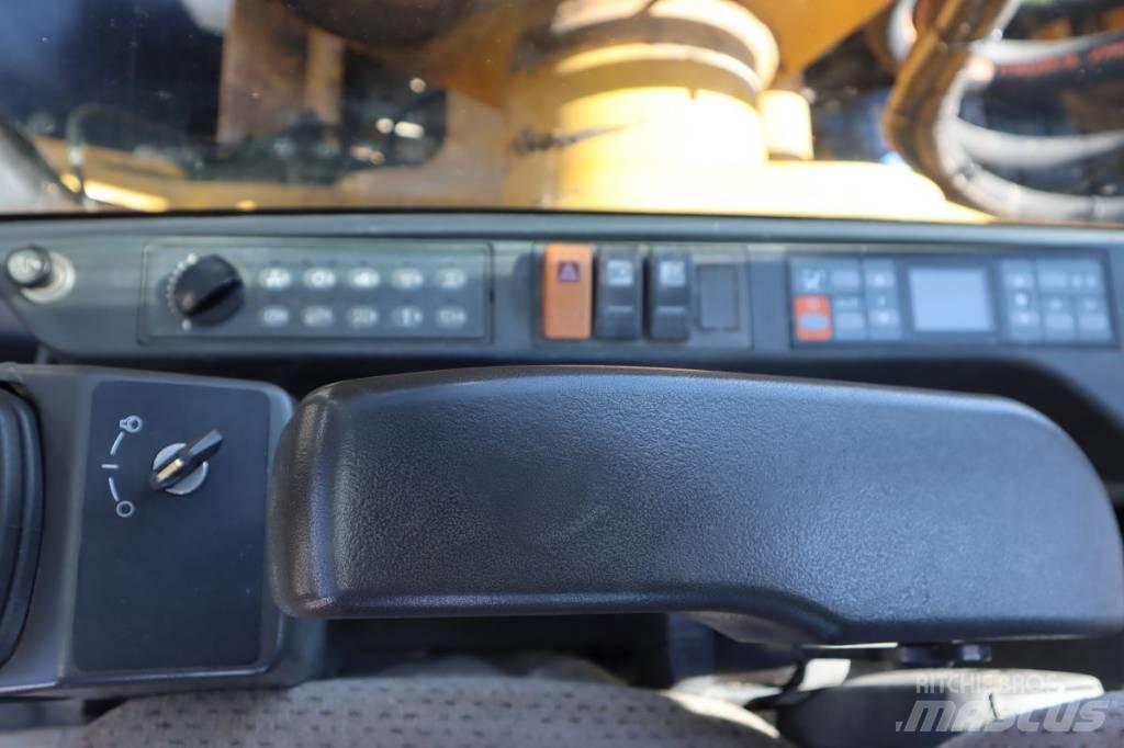 CAT M 322 D Bageri na kotačima