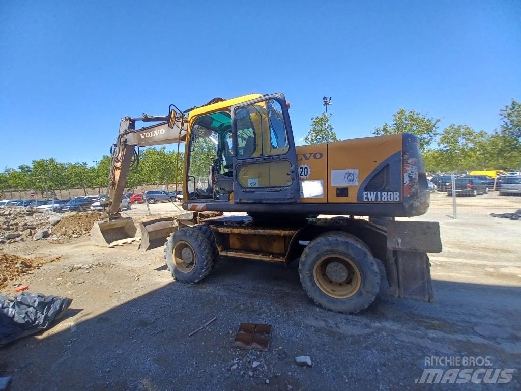 Volvo EW 180 B Bageri na kotačima