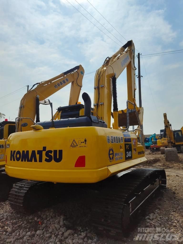 Komatsu PC 240 Bageri gusjeničari