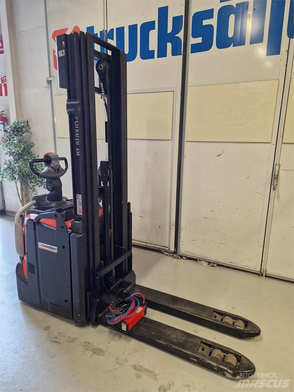 Toyota SPE120L Ručni električni viličar